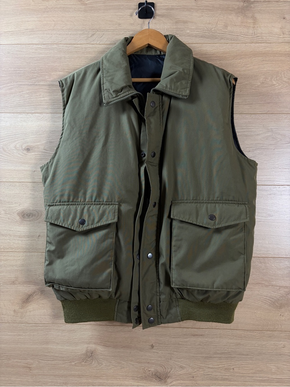 Men's Vintage Outdoor Exchange Reversible Green/Black Down Puffer Vest Large